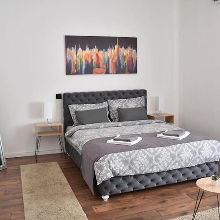 Apartment In Belgrade With Small Parking Space Extérieur photo