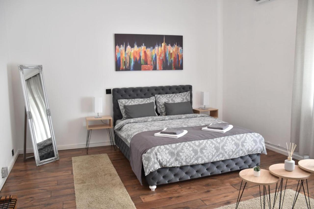 Apartment In Belgrade With Small Parking Space Extérieur photo