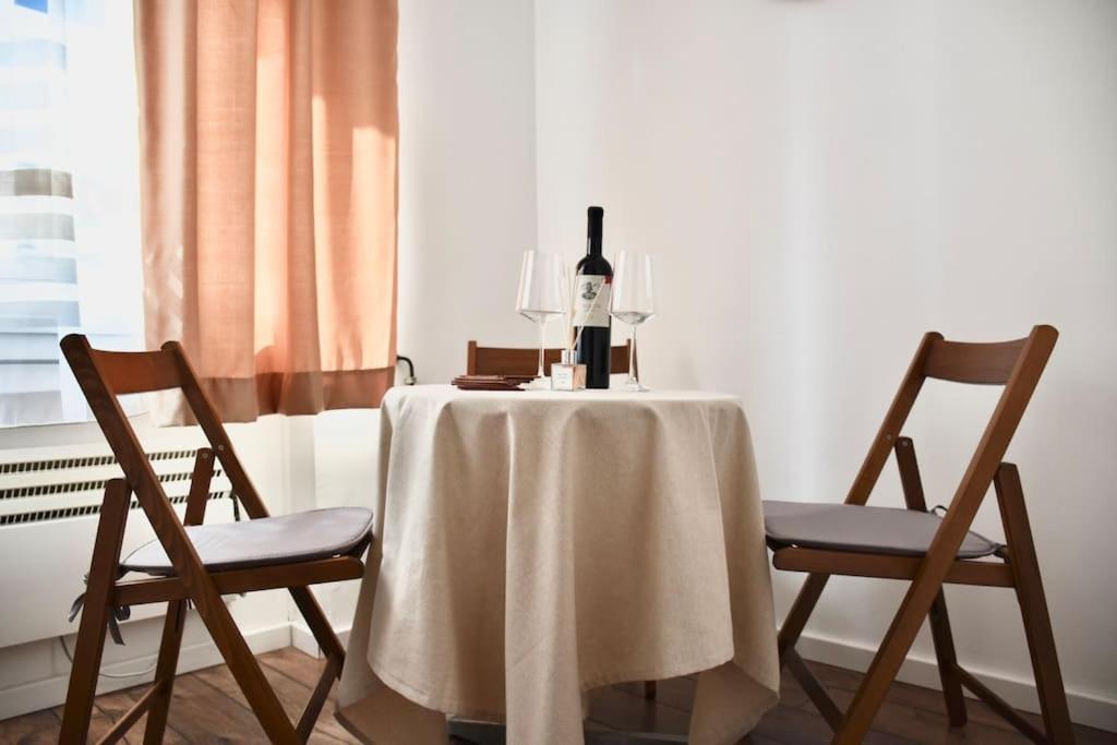 Apartment In Belgrade With Small Parking Space Extérieur photo